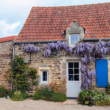 Maison Normande Proche De La Mer Et Des Lieux Touristiques Quettehou Exteriör bild