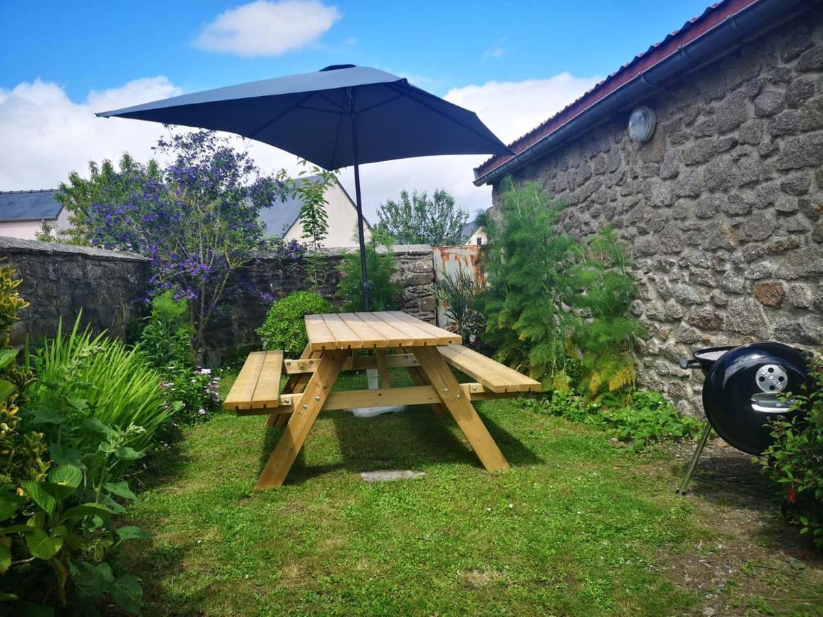 Maison Normande Proche De La Mer Et Des Lieux Touristiques Quettehou Exteriör bild