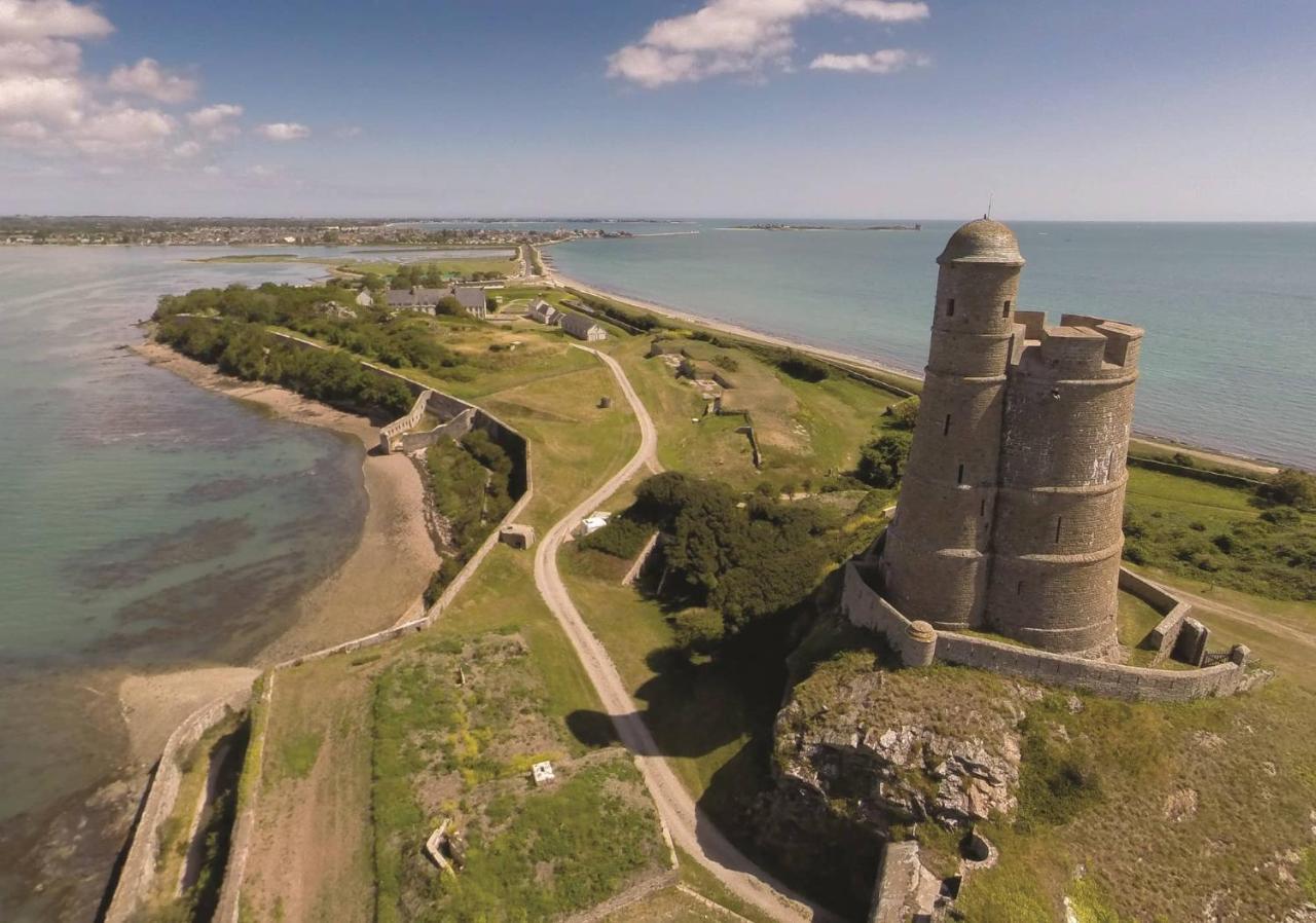Maison Normande Proche De La Mer Et Des Lieux Touristiques Quettehou Exteriör bild